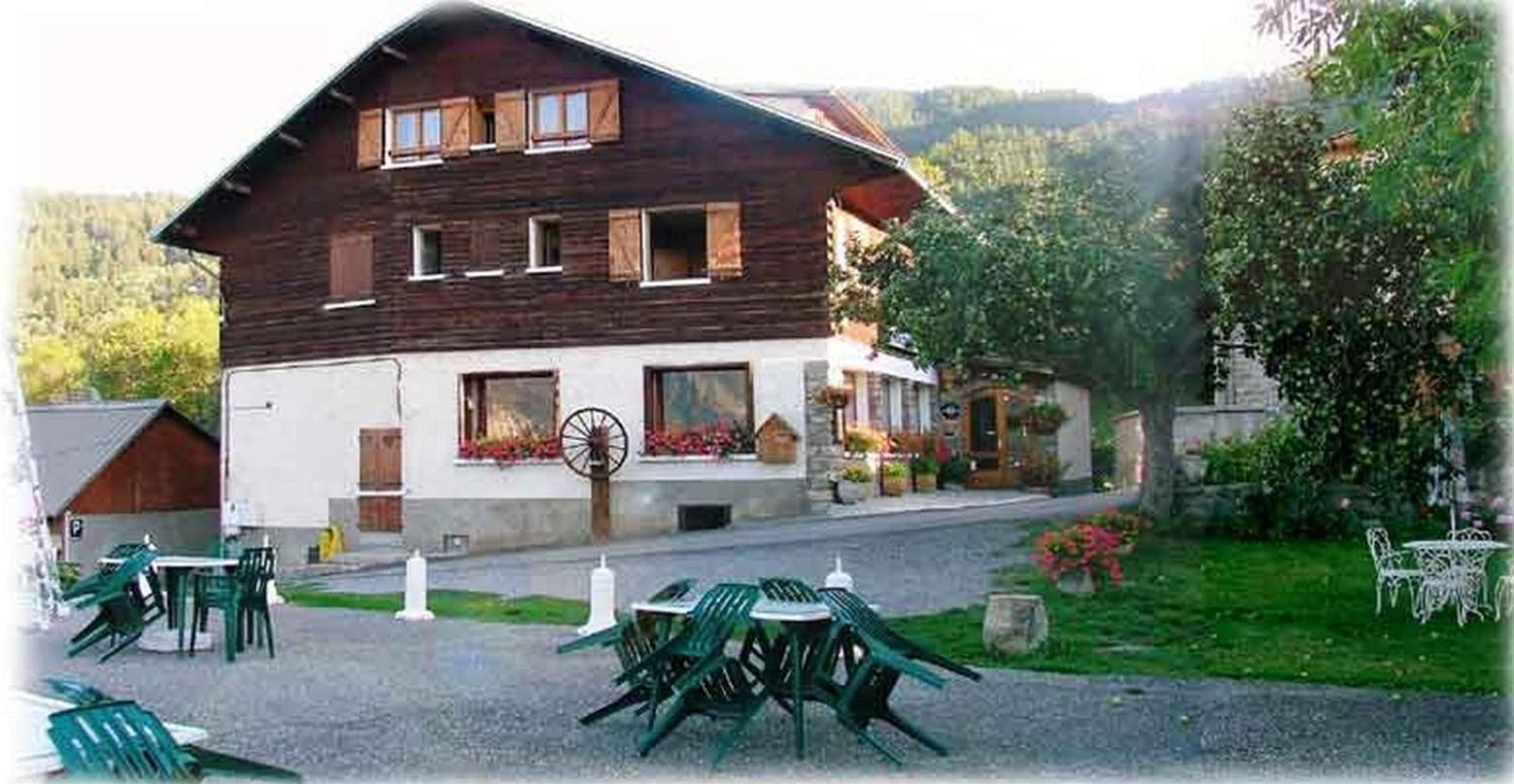 Auberge Du Rochasson ริซูล ภายนอก รูปภาพ